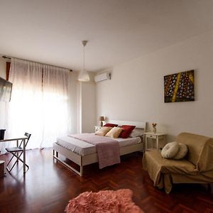 Camera con letto king size